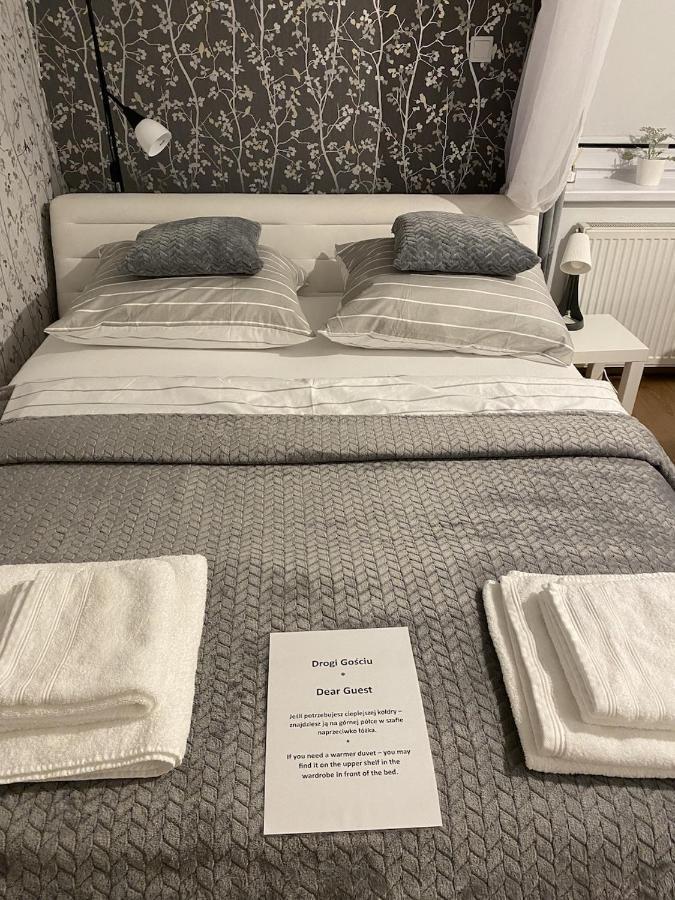 Apartament Czytelnia - Parking Gratis Poznań Esterno foto